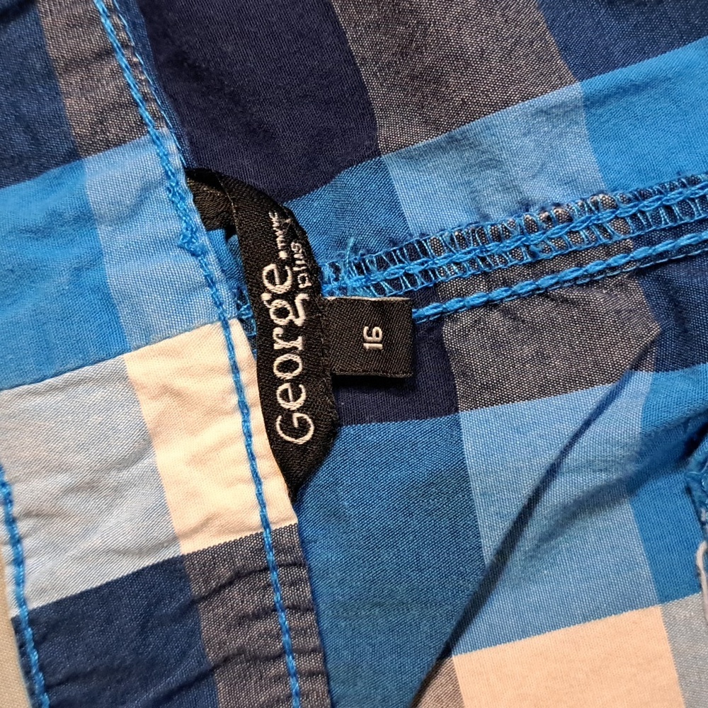 💥2/$10💥Capris George plus size 16 blue checker pattern - Picture 2 of 6
